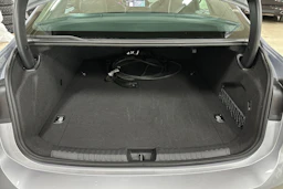 met. harmaa Audi A6 2025 kuva 27.