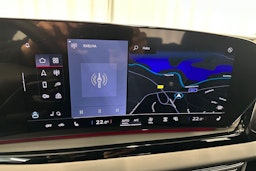 grenadine punainen Audi A6 2025 kuva 10.