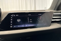 grenadine punainen Audi A6 2025 kuva 17.