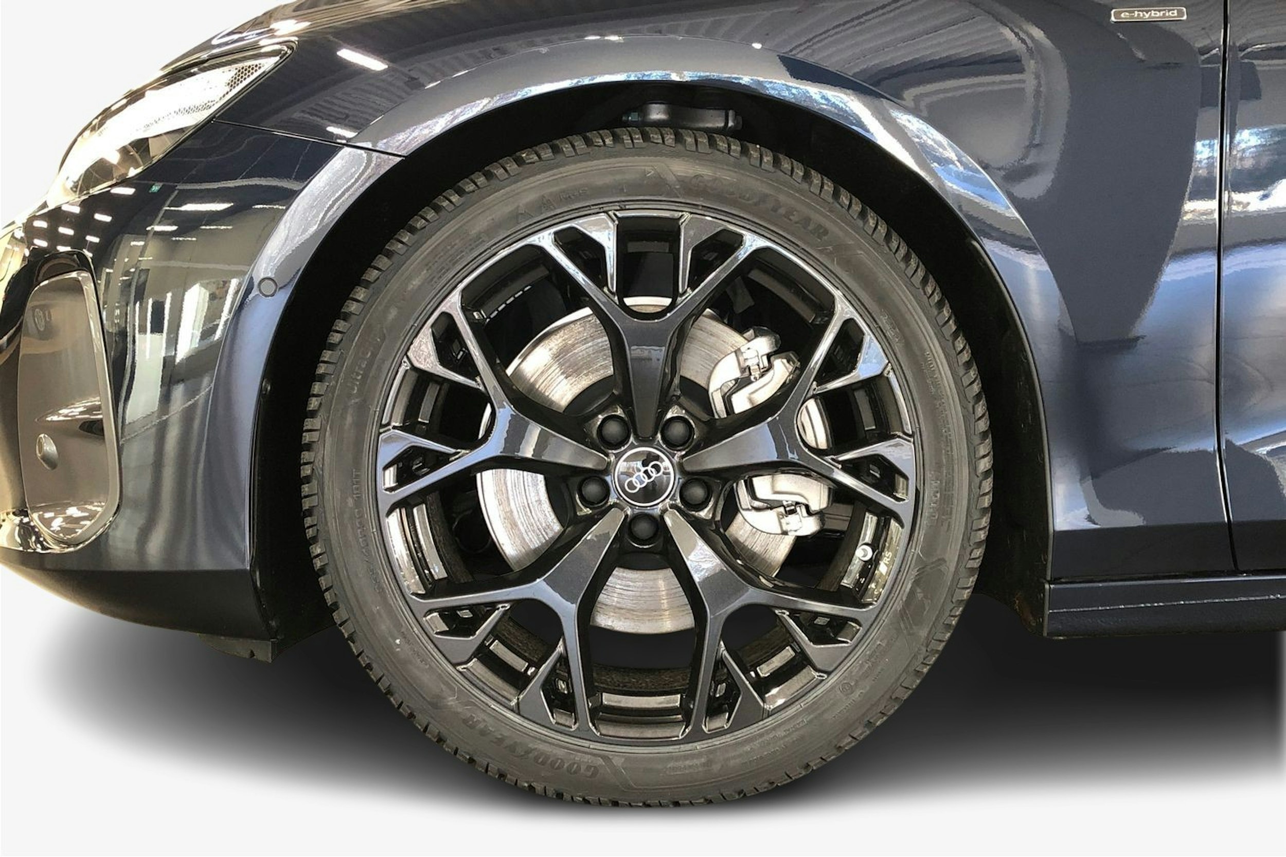 met. sininen Audi A6 2025 kuva 9.