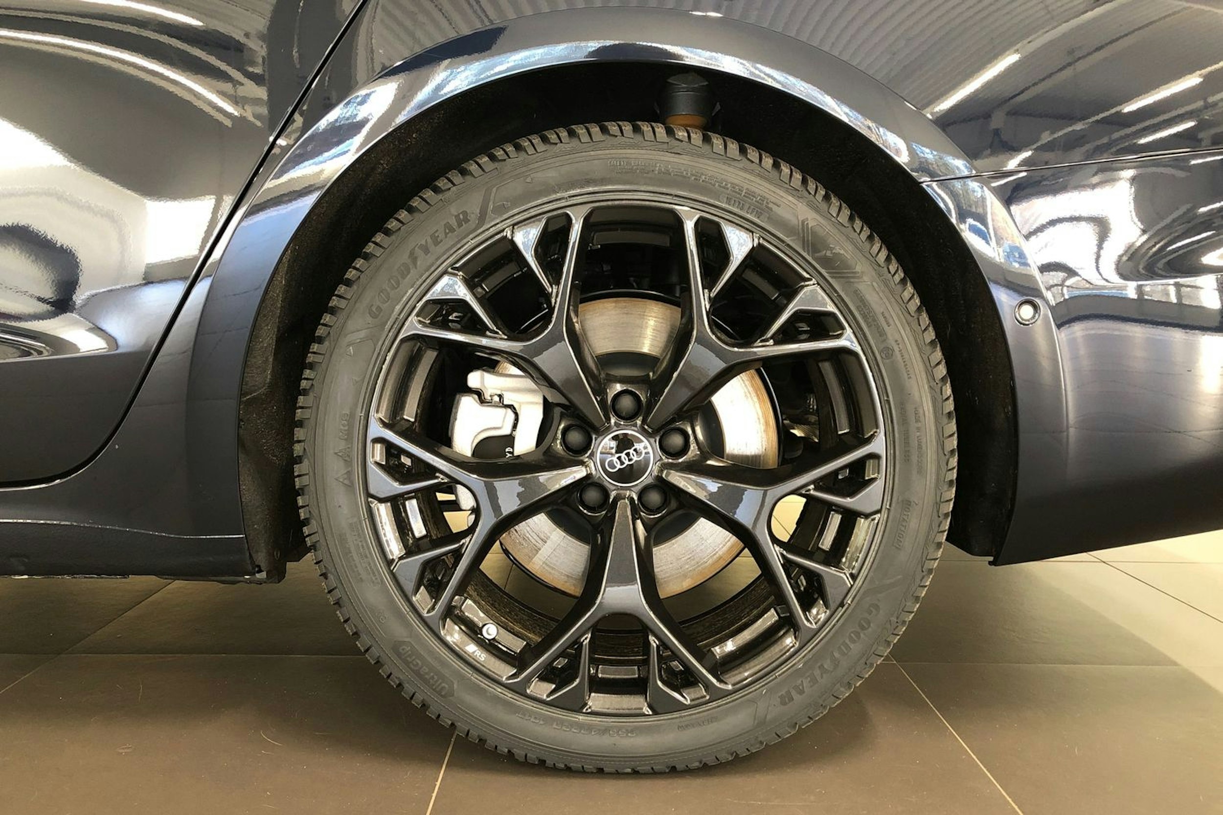 met. sininen Audi A6 2025 kuva 10.