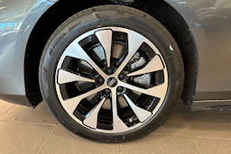 harmaa Audi A6 2025 kuva 9.
