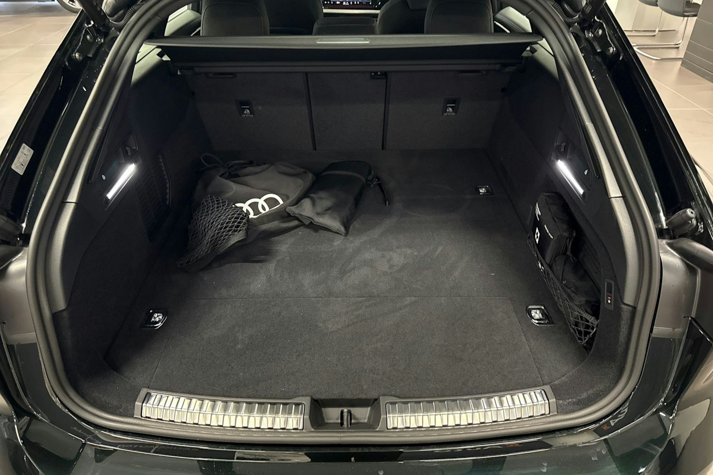 met. vihreä Audi A6 2025 kuva 11.