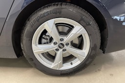 sininen Audi A6 2025 kuva 9.