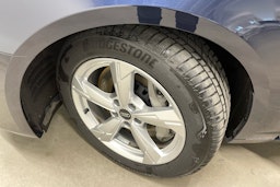 sininen Audi A6 2025 kuva 10.