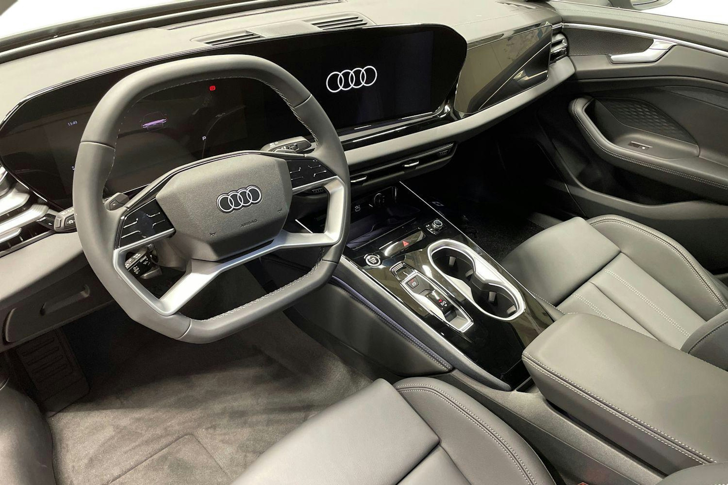 harmaa Audi A6 2025 kuva 6.