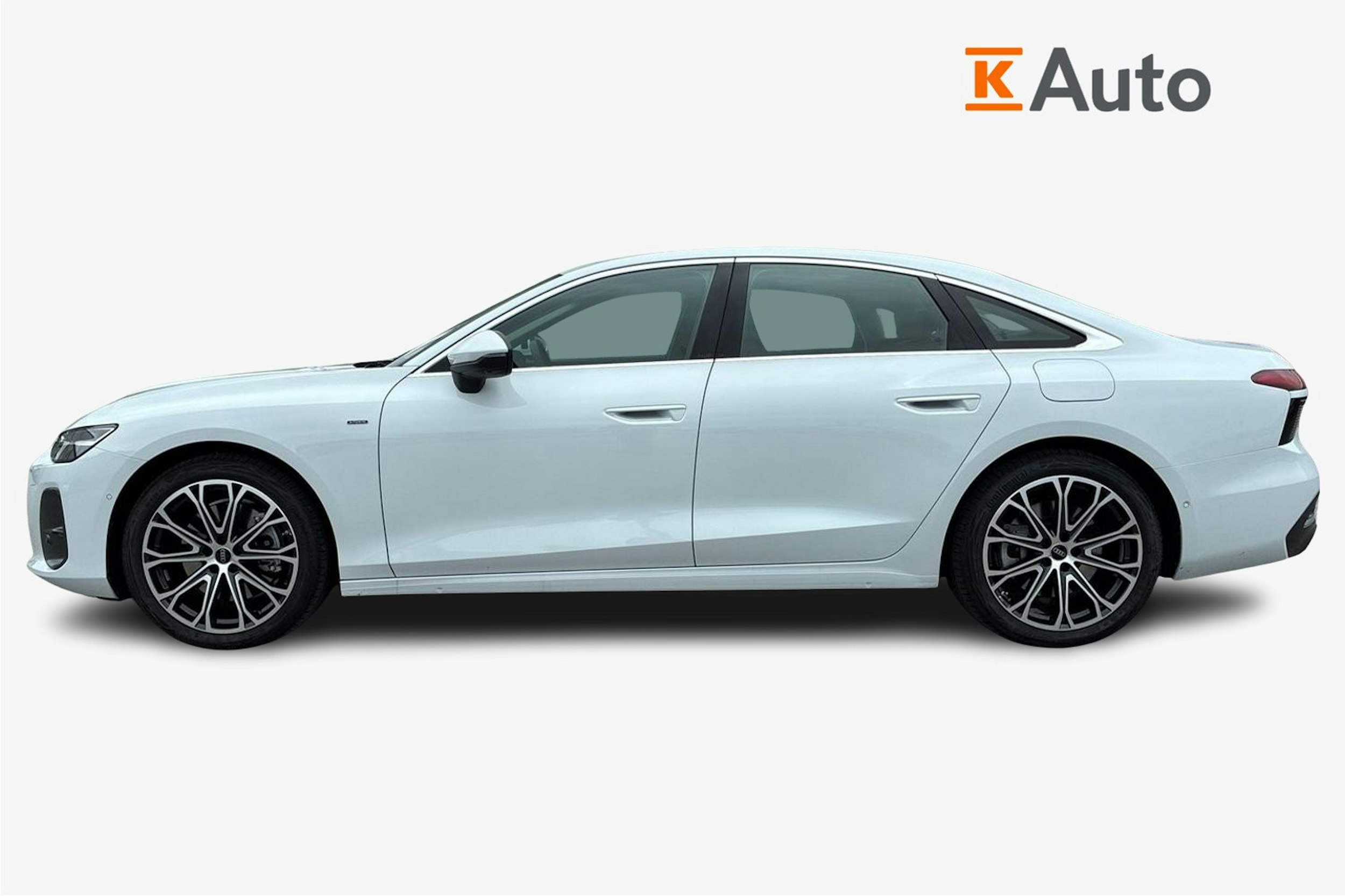 valkoinen Audi A6 2025 kuva 5.