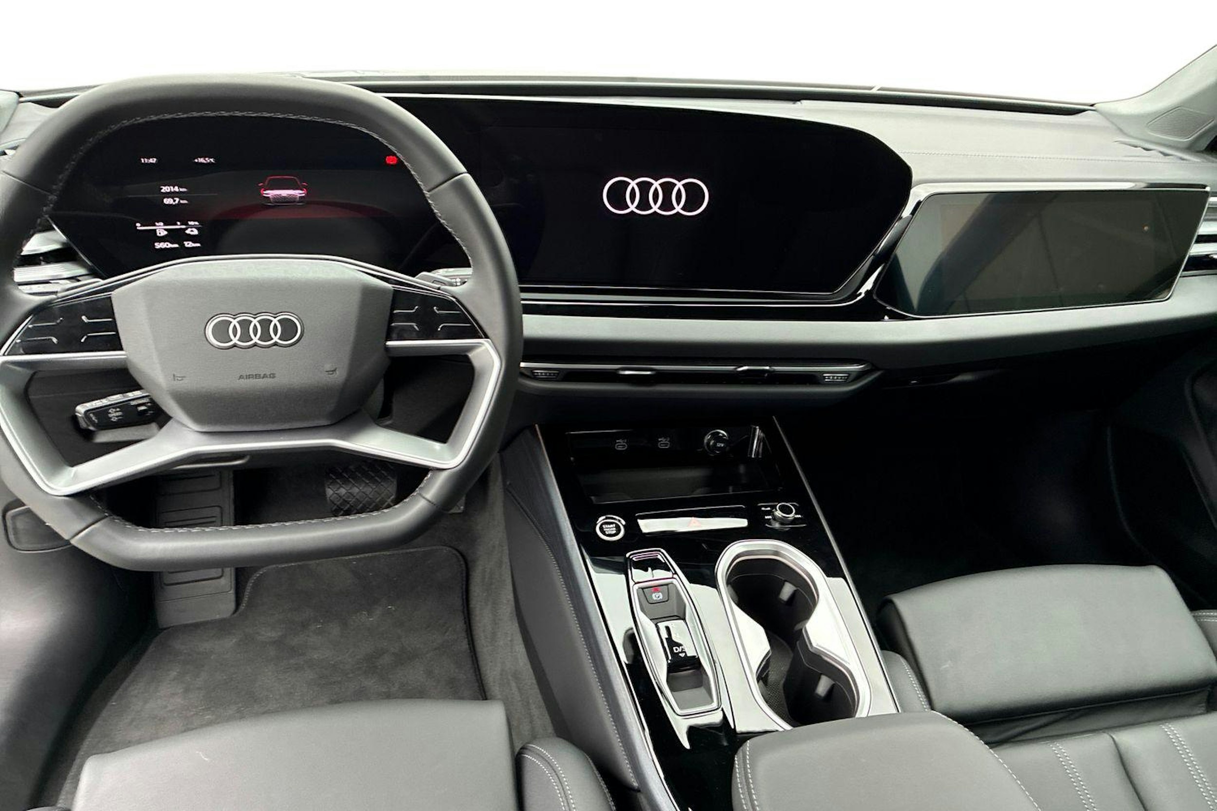 valkoinen Audi A6 2025 kuva 7.