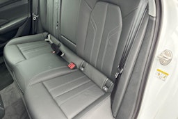 valkoinen Audi A6 2025 kuva 8.