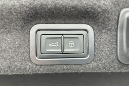 valkoinen Audi A6 2025 kuva 14.