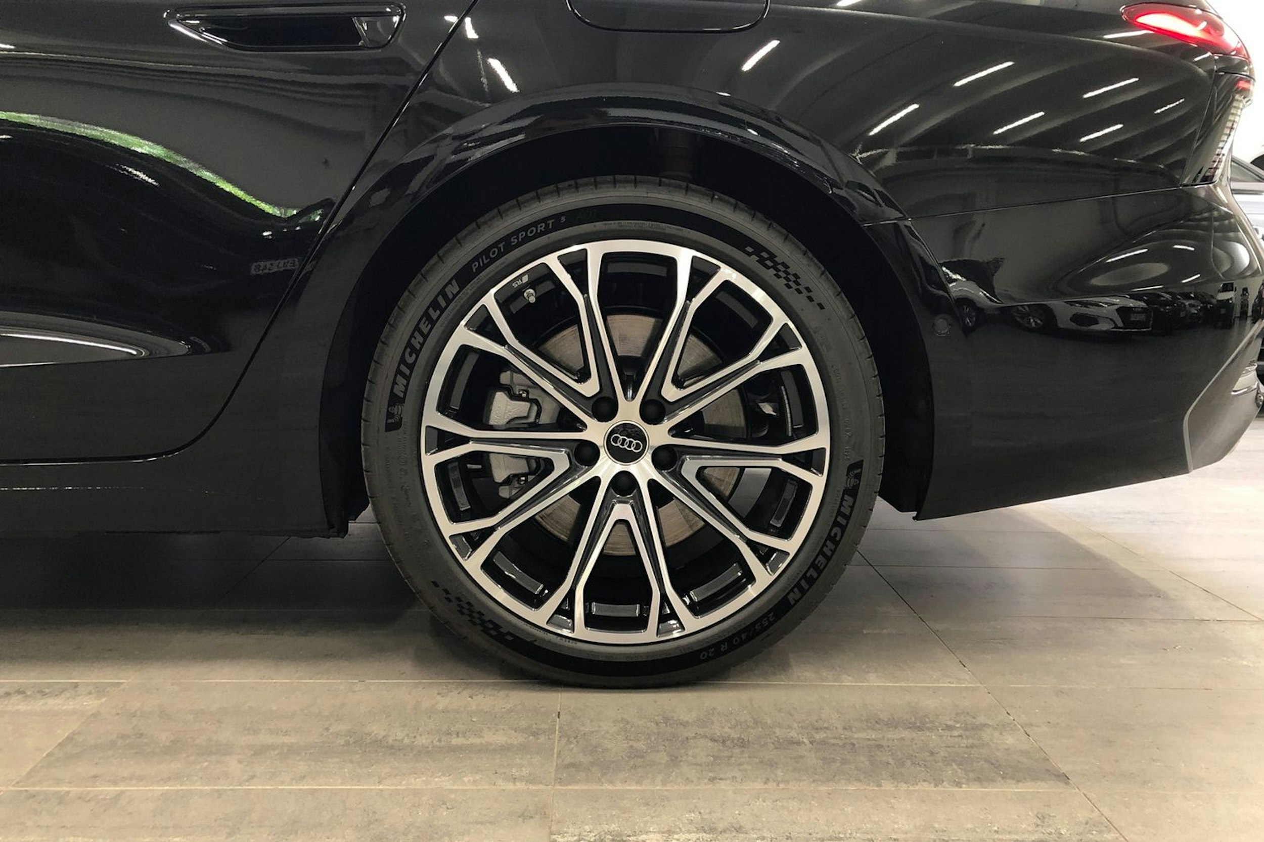 met. musta Audi A6 2025 kuva 10.