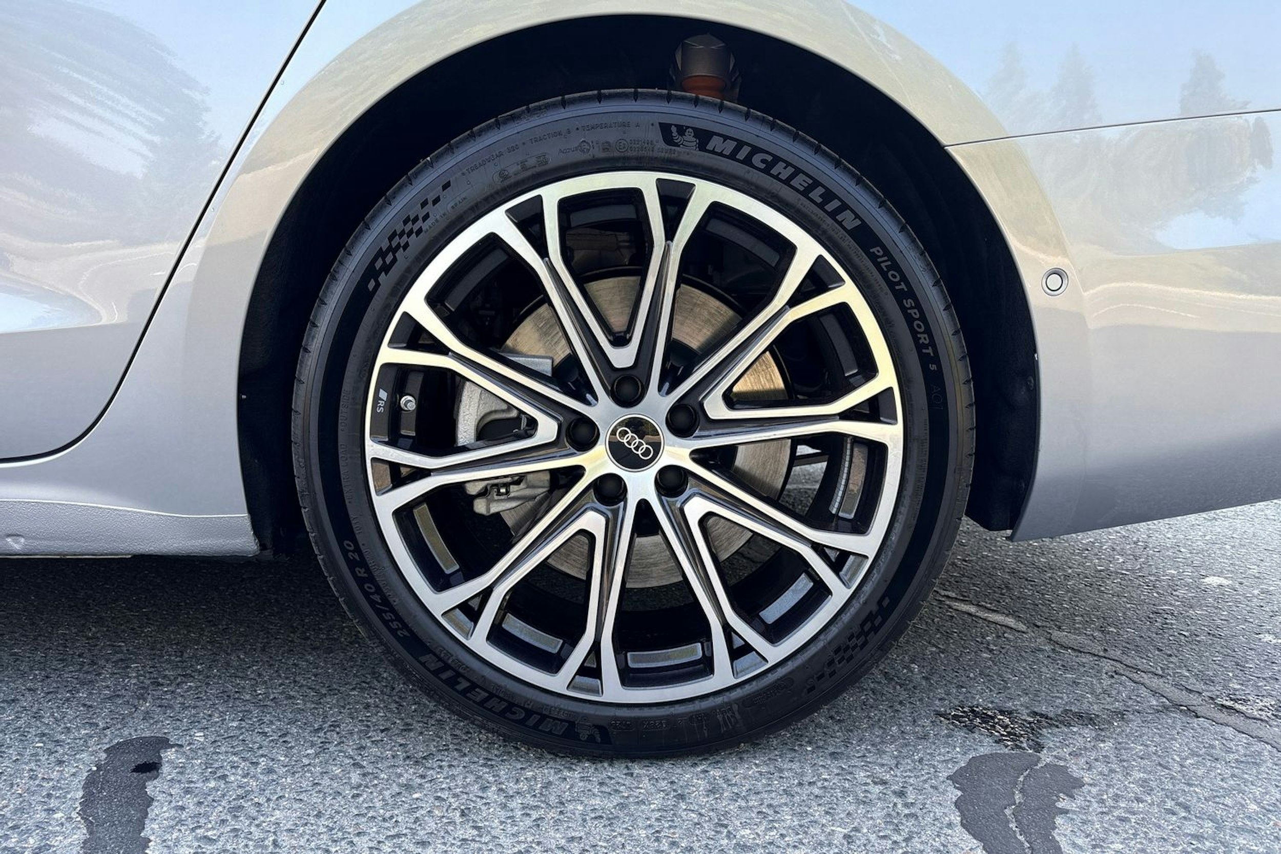 harmaa Audi A6 2025 kuva 10.