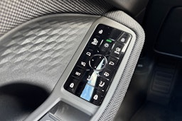 vihreä Audi A6 2025 kuva 15.