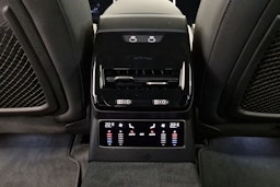 jäätikön valkoinen Audi A6 2025 kuva 11.