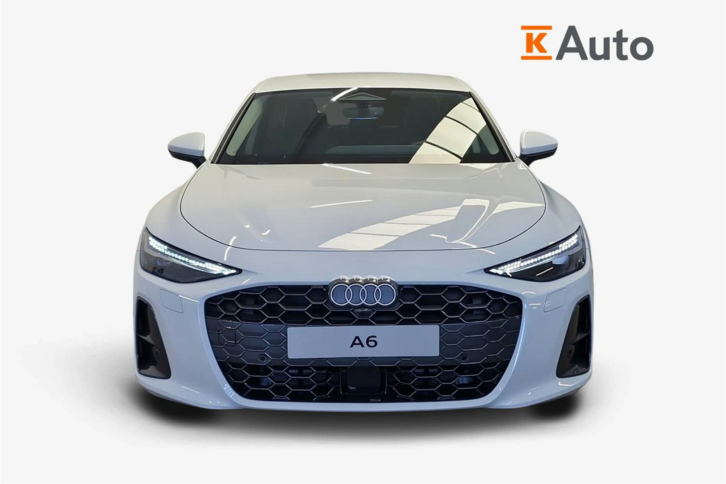 jäätikön valkoinen Audi A6 2025 kuva 14.