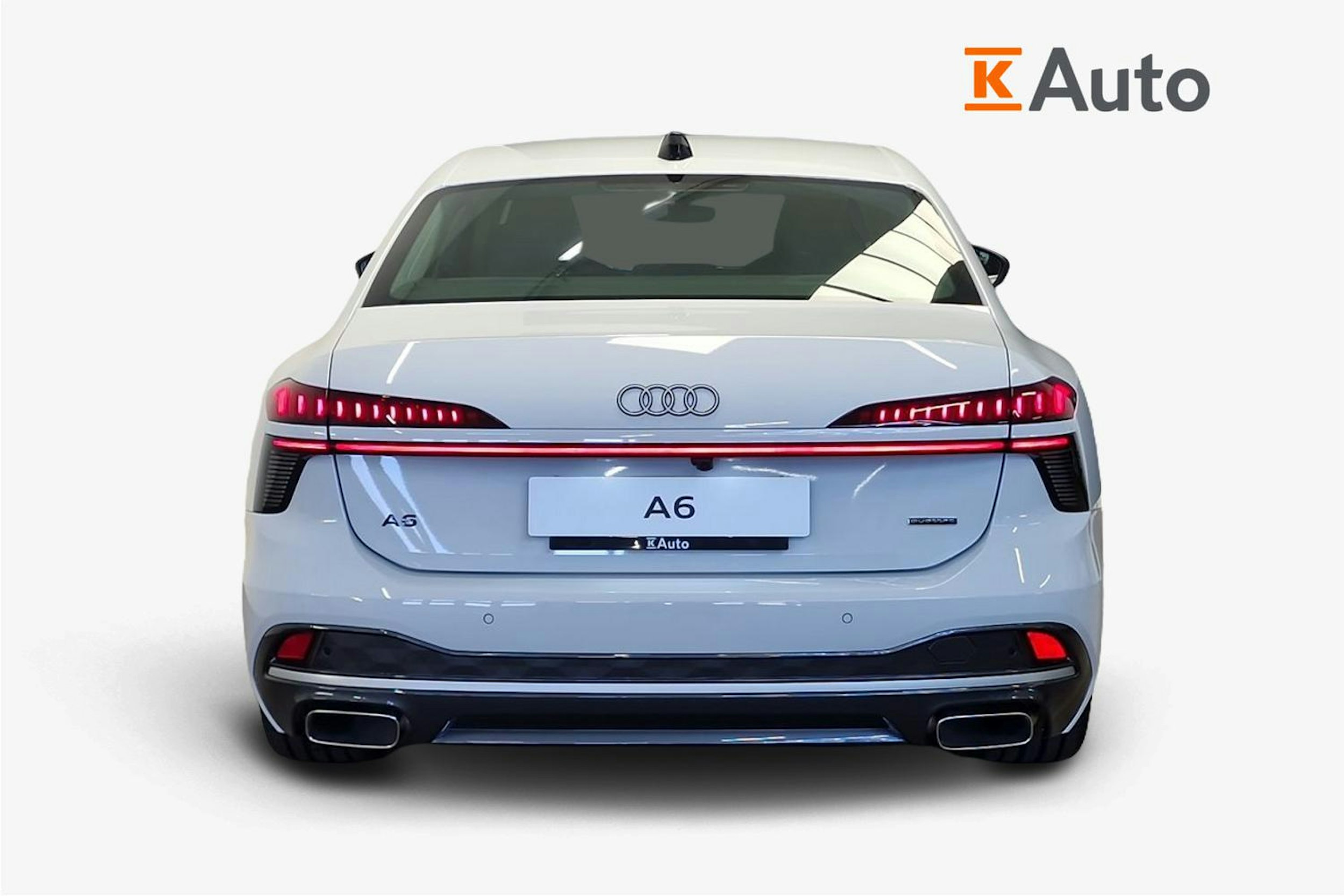 jäätikön valkoinen Audi A6 2025 kuva 15.