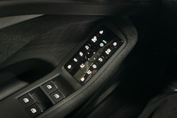 met. musta Audi A6 2025 kuva 17.