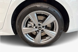 valkoinen Audi A6 2025 kuva 9.