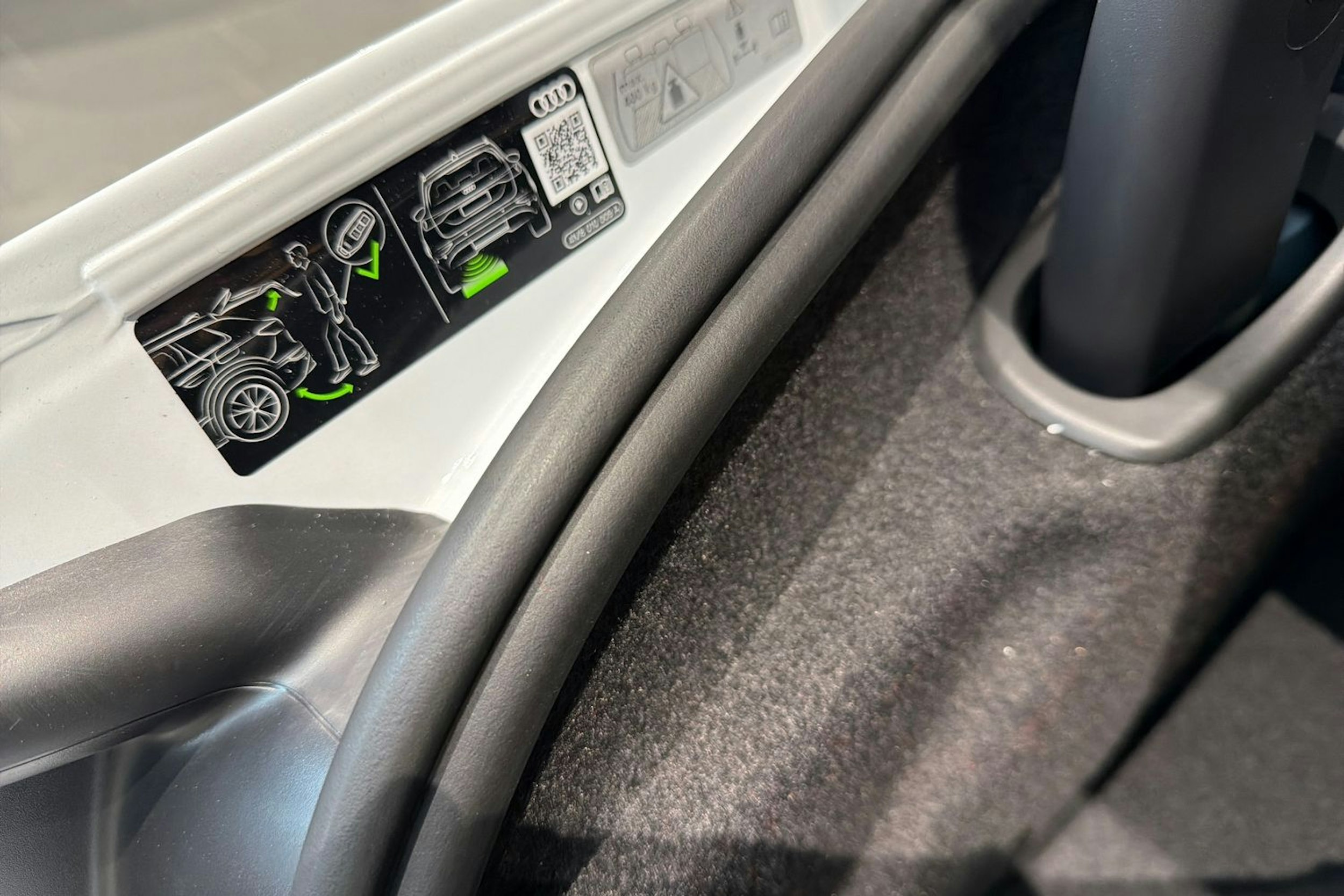 valkoinen Audi A6 2025 kuva 17.