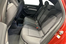 met. punainen Audi A6 2026 kuva 8.
