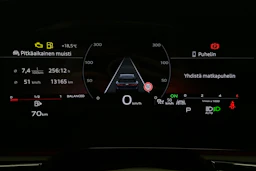 met. punainen Audi A6 2026 kuva 13.