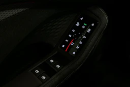 met. punainen Audi A6 2026 kuva 14.