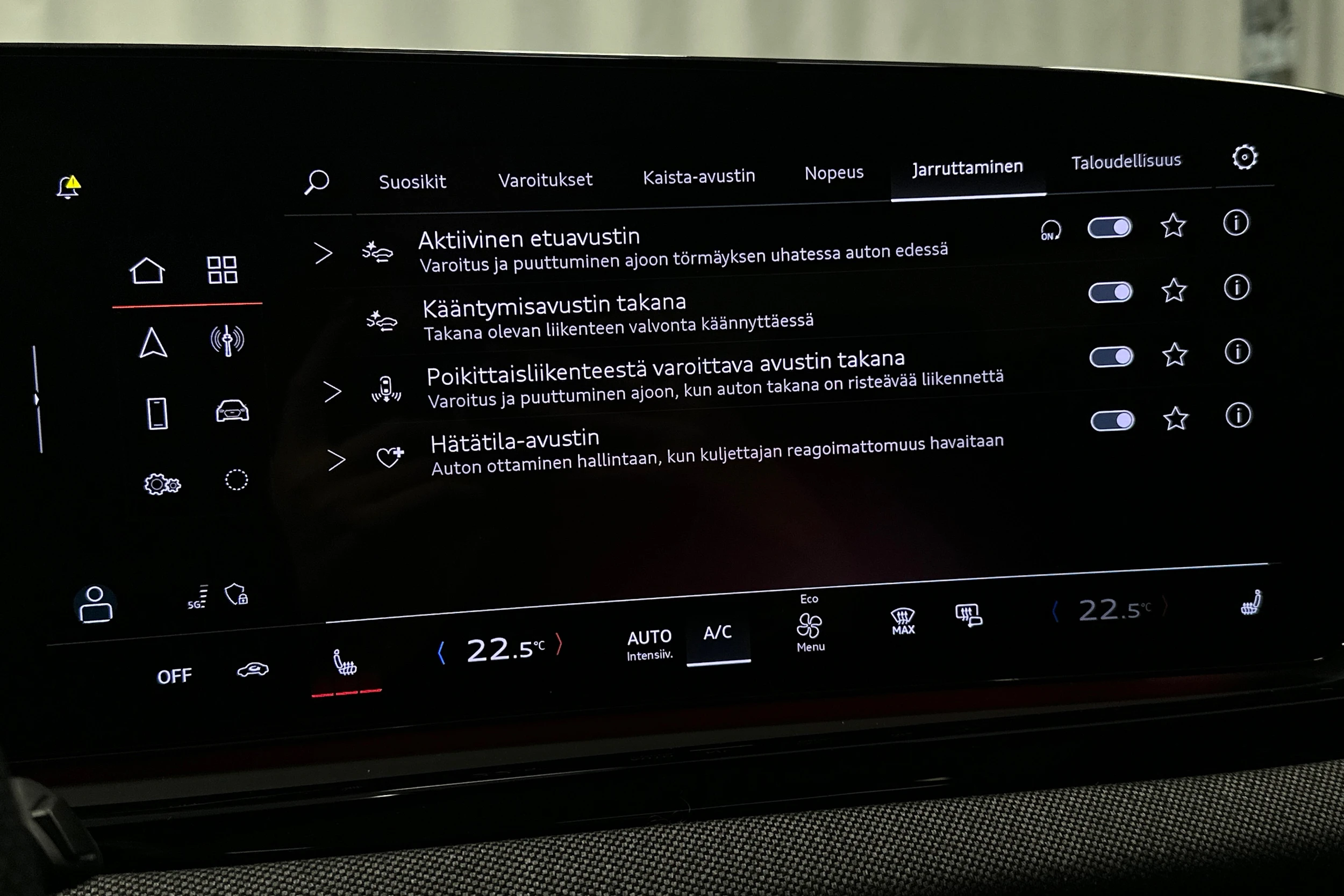 met. punainen Audi A6 2026 kuva 26.