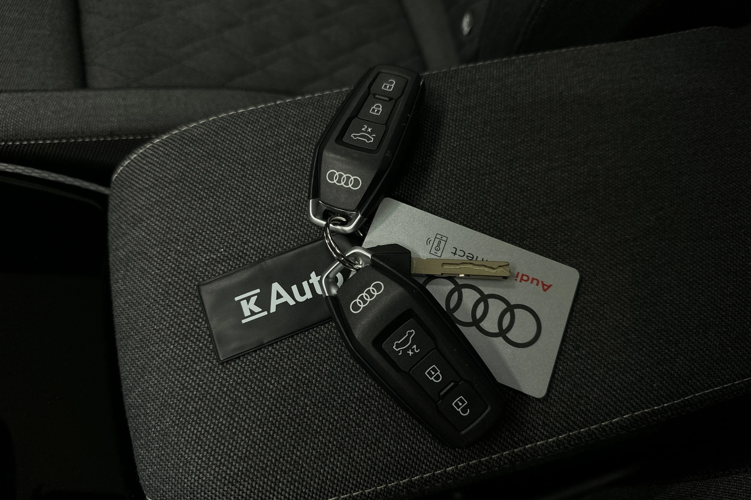 met. punainen Audi A6 2026 kuva 35.