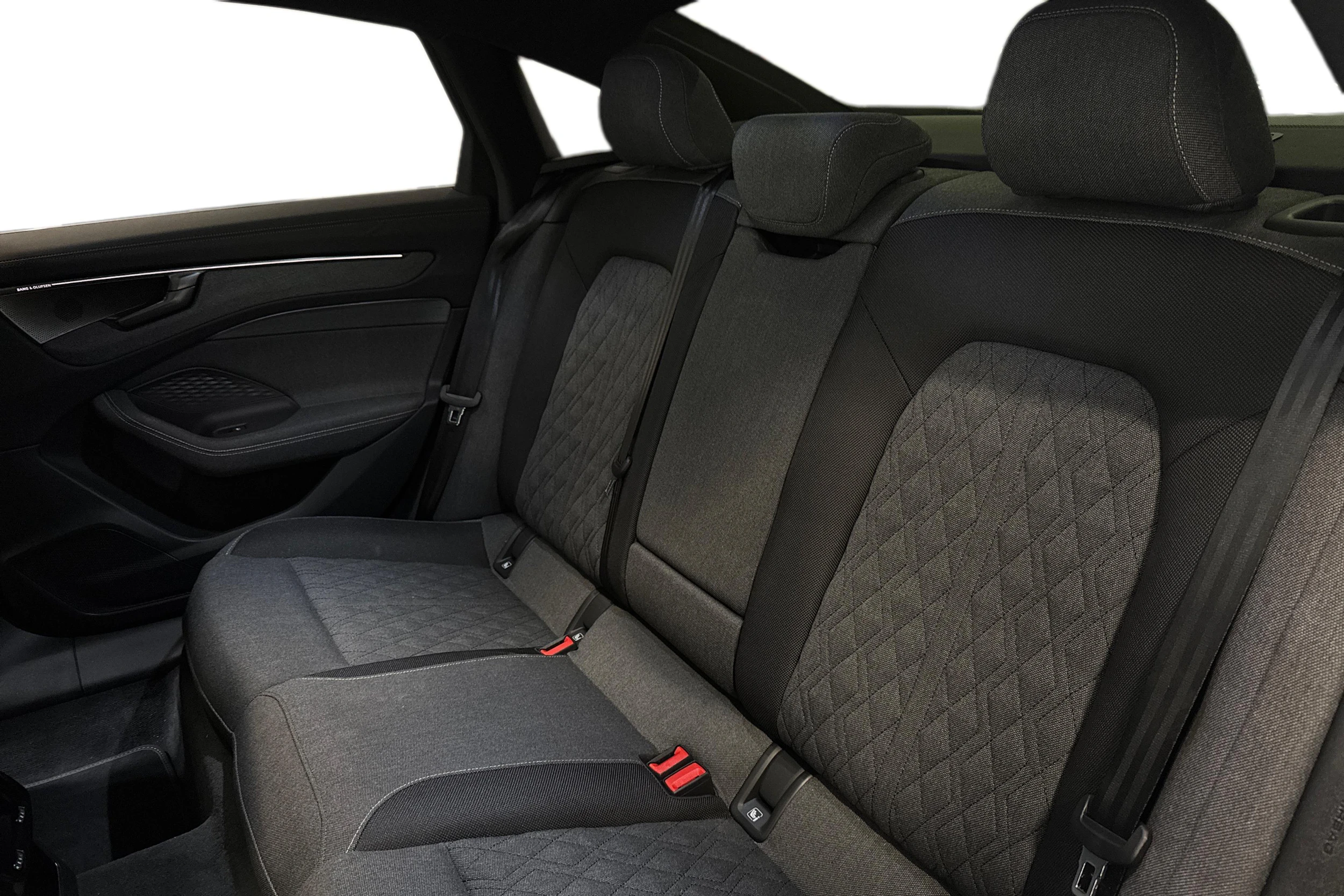 met. valkoinen Audi A6 2026 kuva 8.
