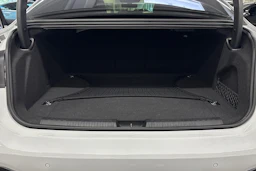 met. valkoinen Audi A6 2026 kuva 27.