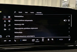 valkoinen Audi A6 2026 kuva 21.