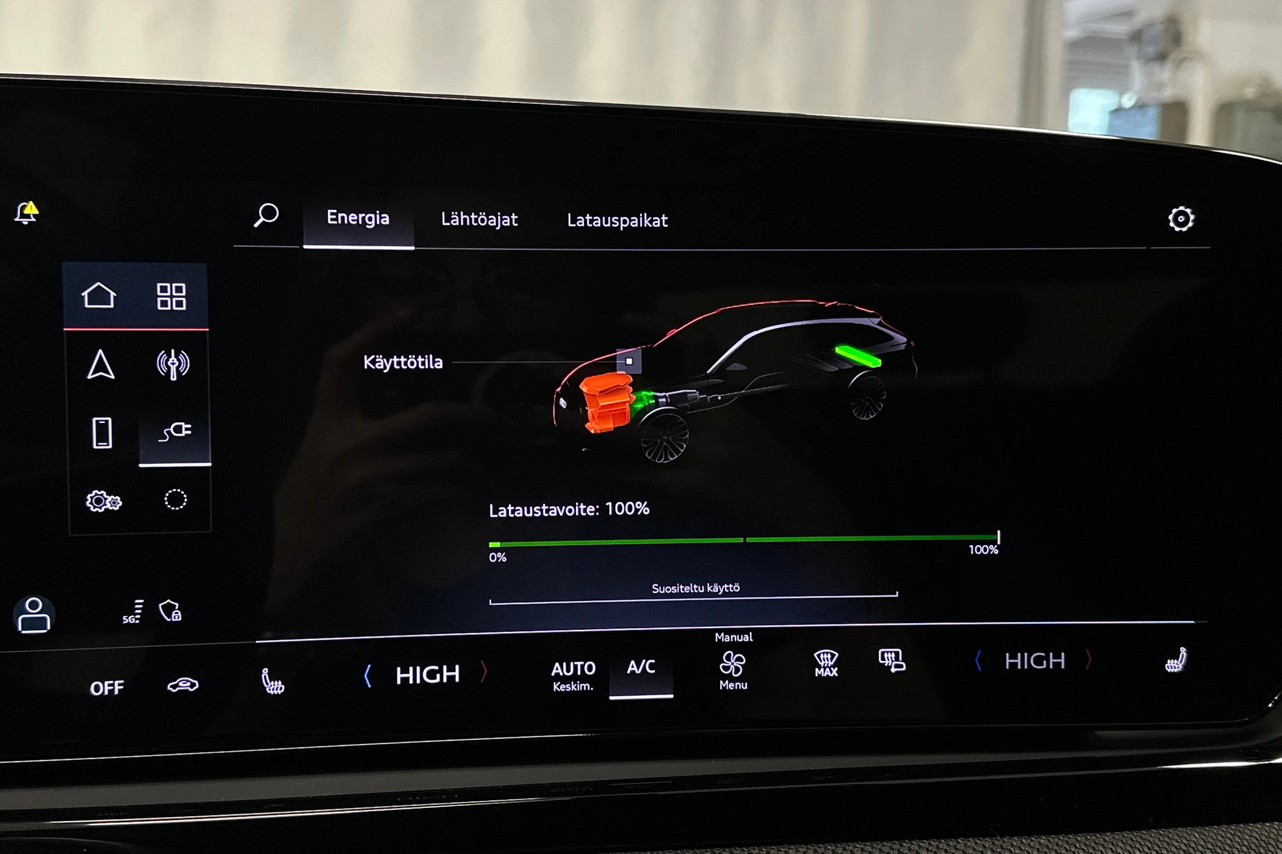 valkoinen Audi A6 2026 kuva 23.