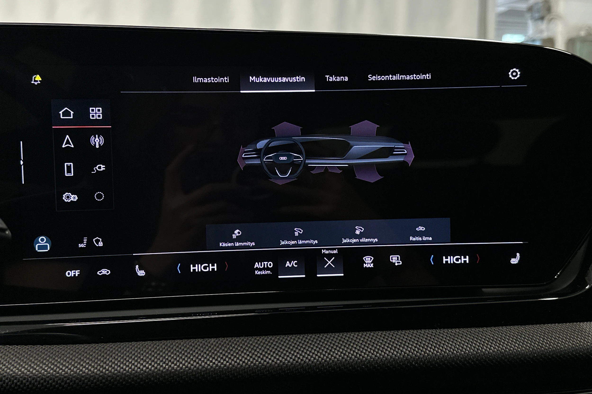 valkoinen Audi A6 2026 kuva 31.