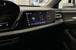 valkoinen Audi A6 2026 kuva 34.