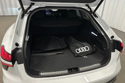 valkoinen Audi A6 2026 kuva 37.