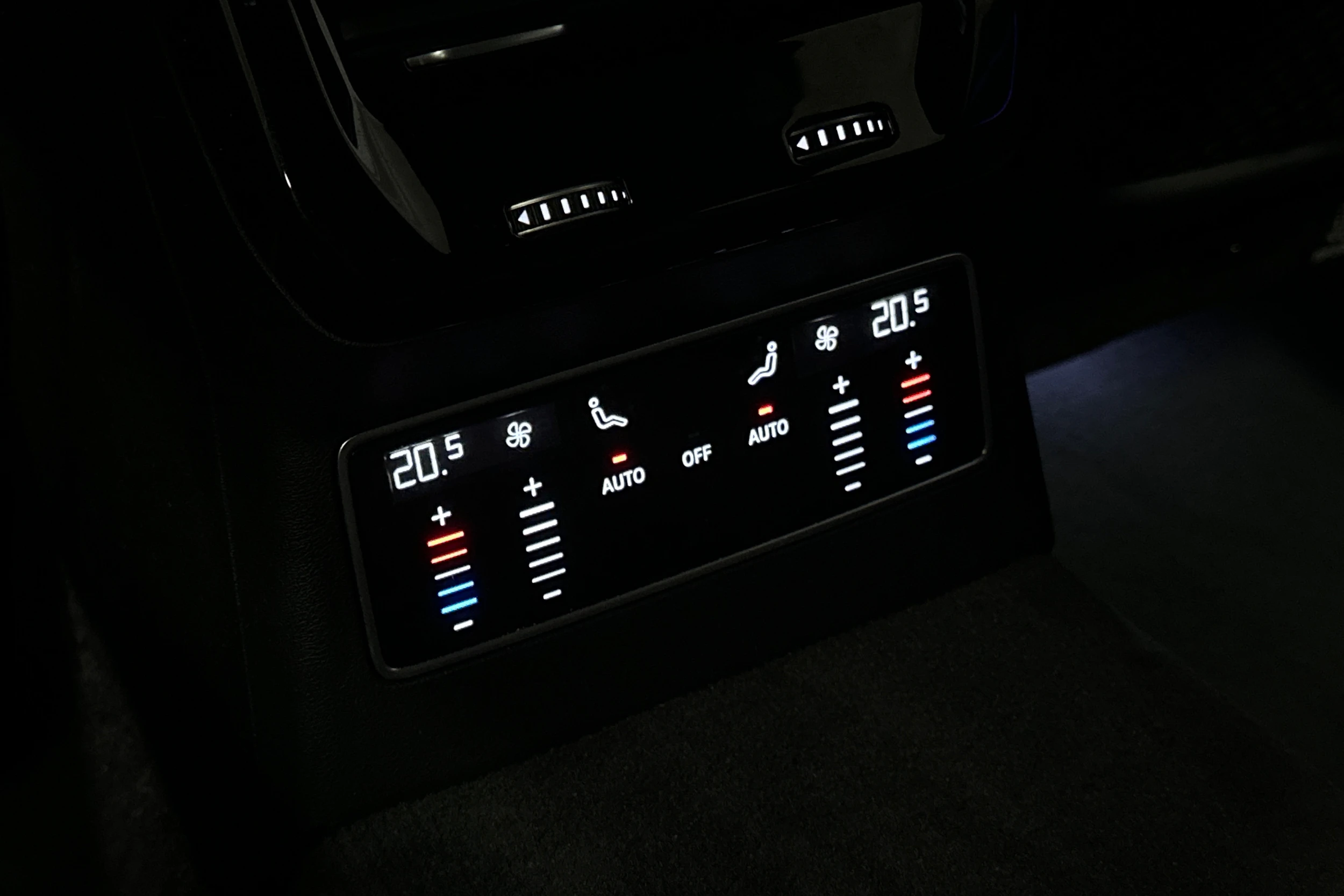 met. harmaa Audi A6 2026 kuva 14.