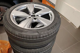 valkoinen Audi A6 2026 kuva 10.