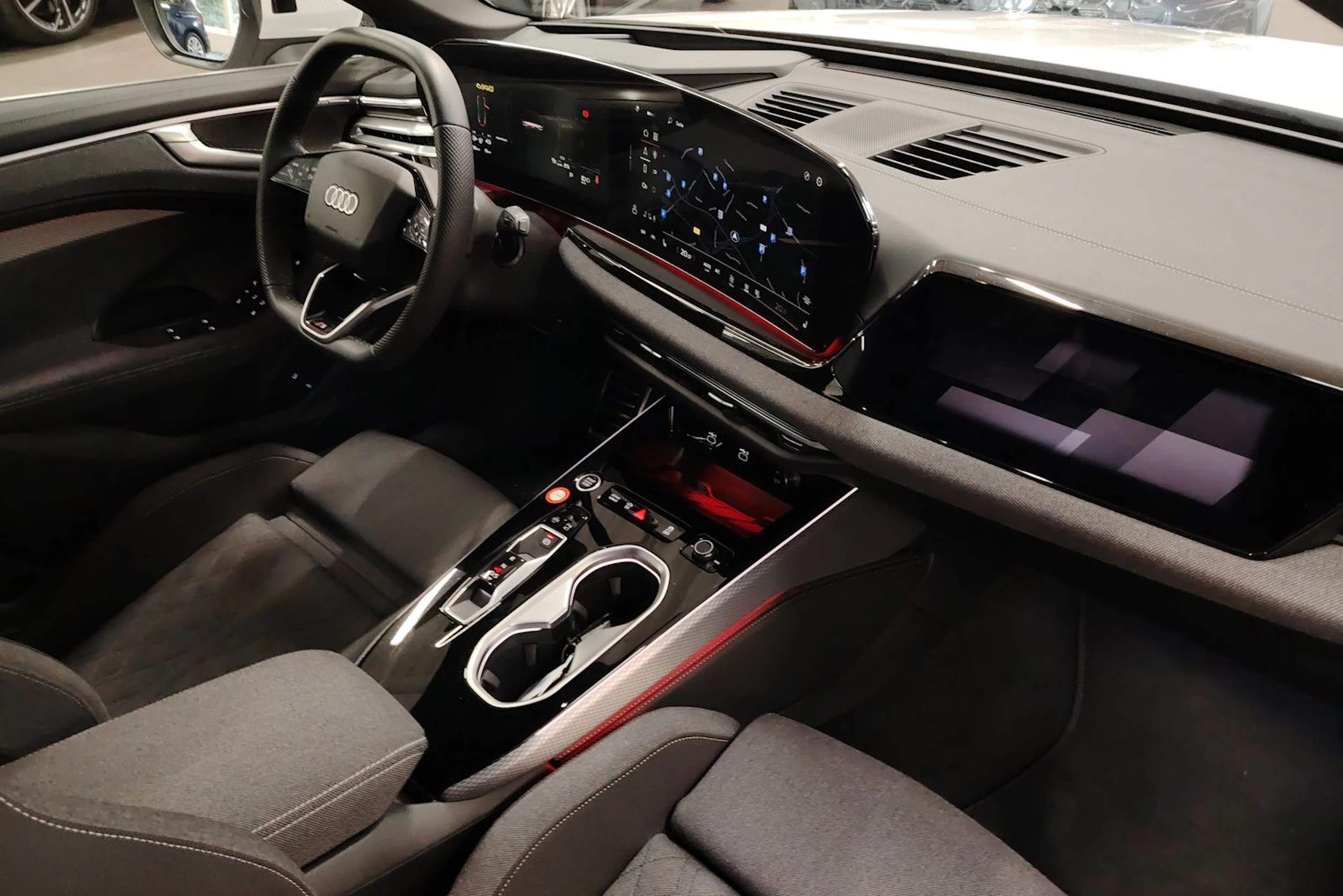 valkoinen Audi A6 2026 kuva 12.