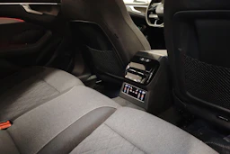 valkoinen Audi A6 2026 kuva 13.
