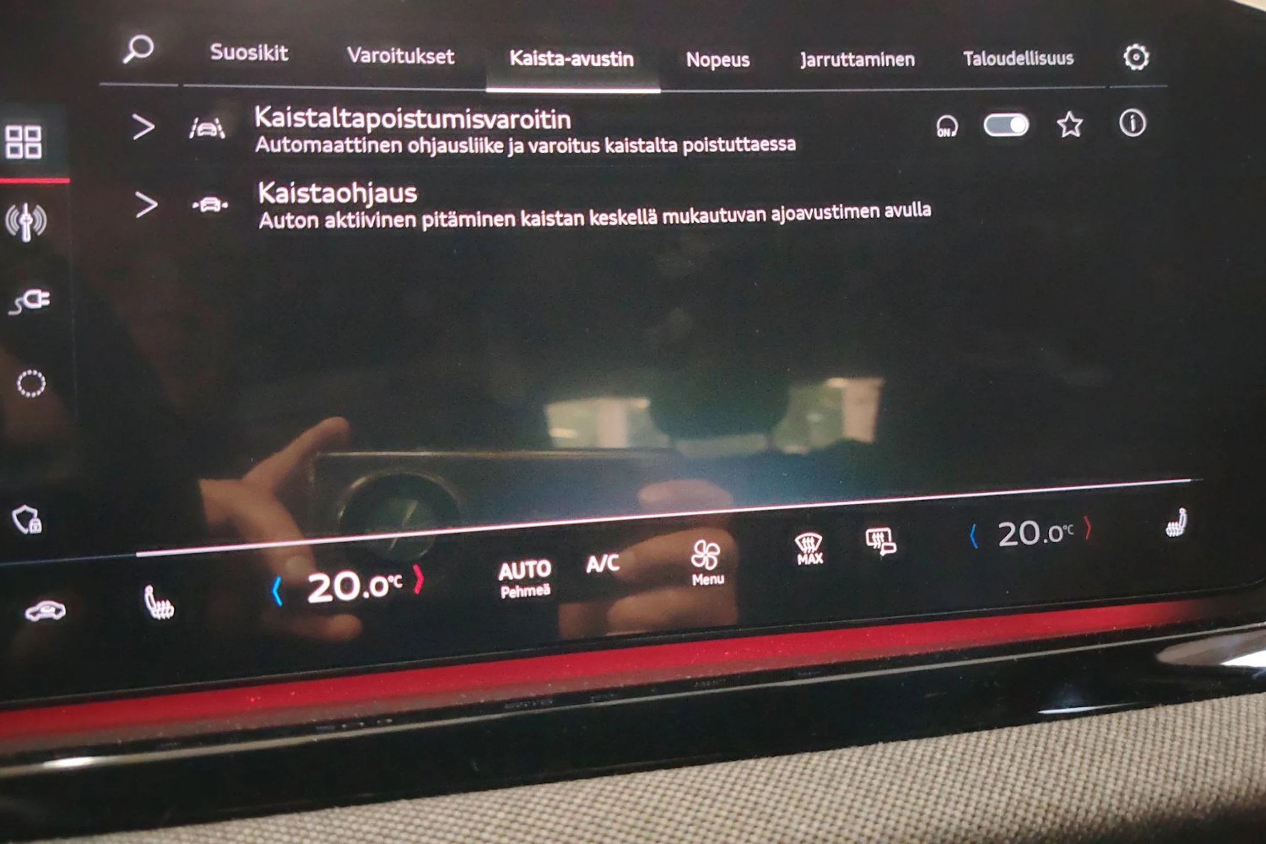 valkoinen Audi A6 2026 kuva 25.