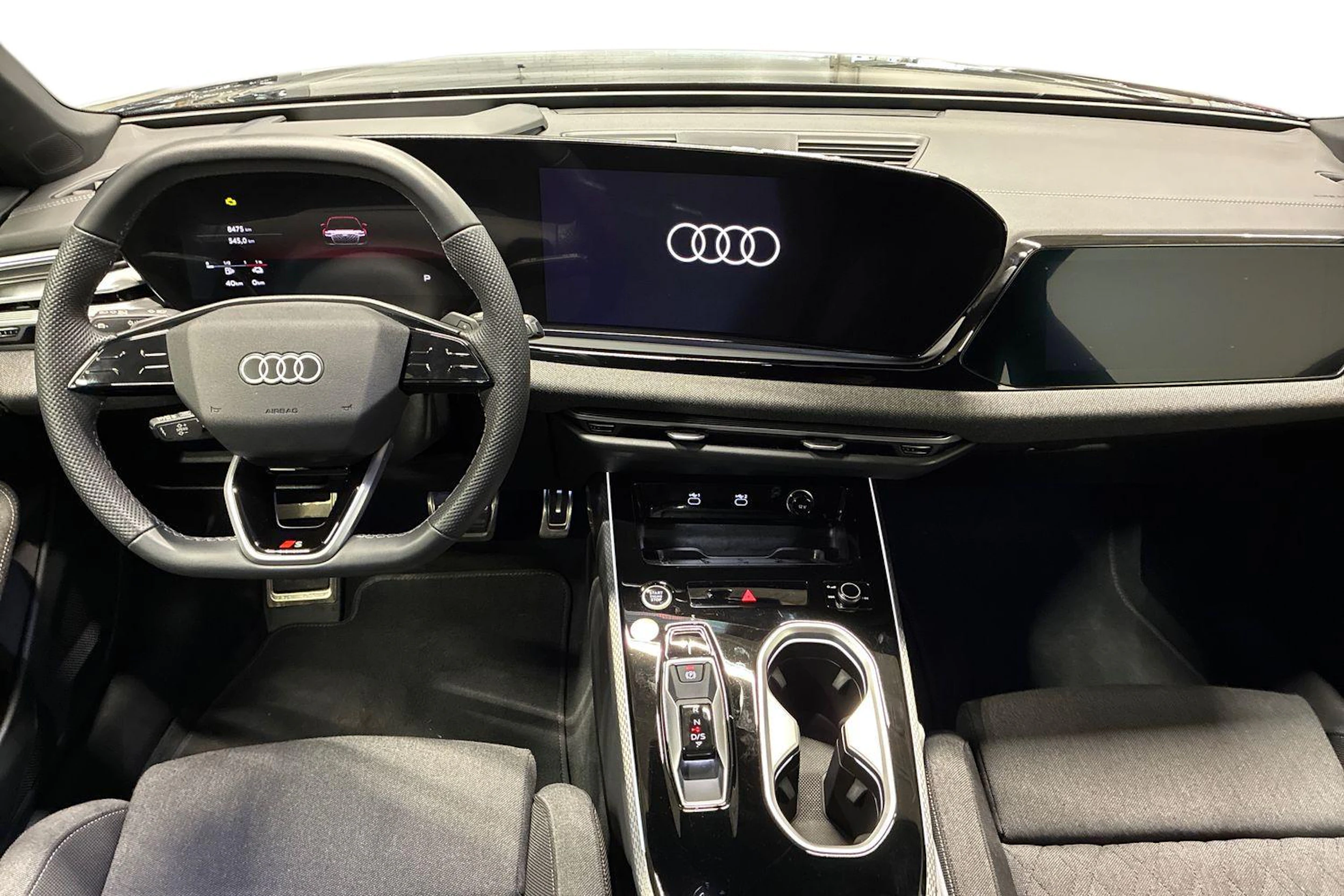 sininen Audi A6 2026 kuva 7.
