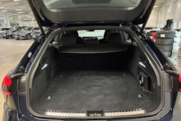sininen Audi A6 2026 kuva 24.