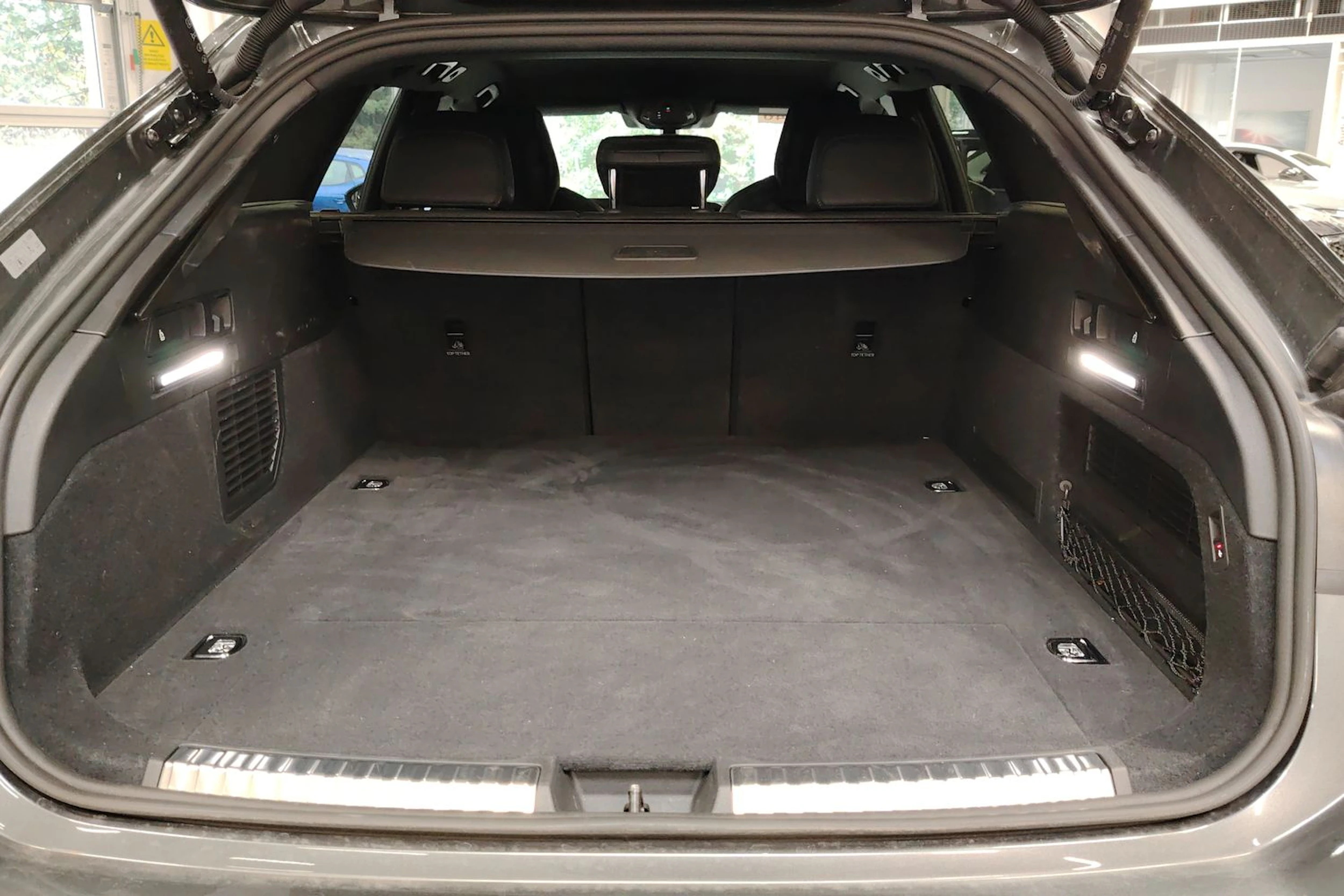 met. harmaa Audi A6 2026 kuva 15.