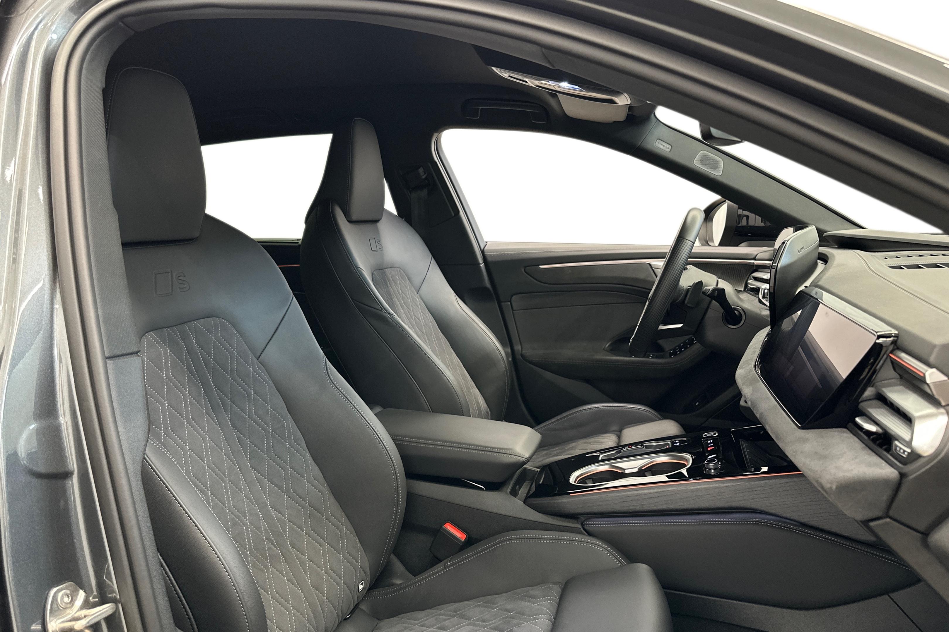 Audi A6 2026, photo 7/37