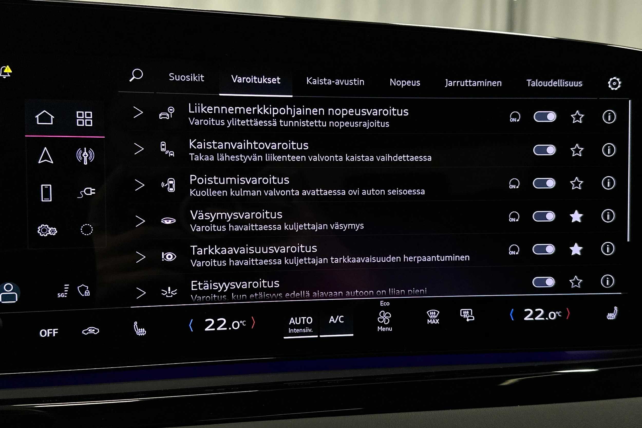 musta Audi A6 2026 kuva 24.