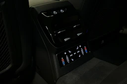musta Audi A6 2026 kuva 35.