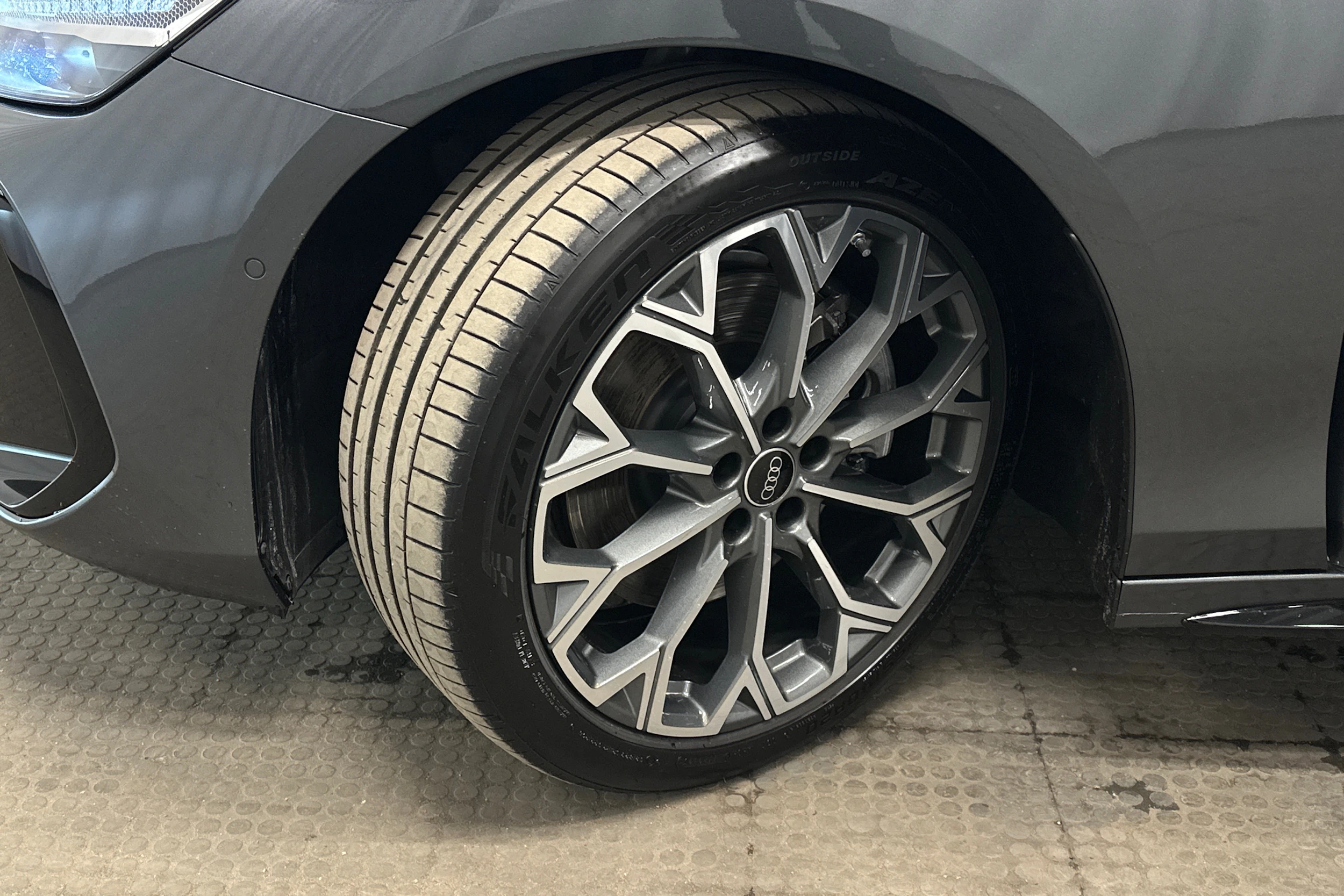 harmaa Audi A6 2026 kuva 10.