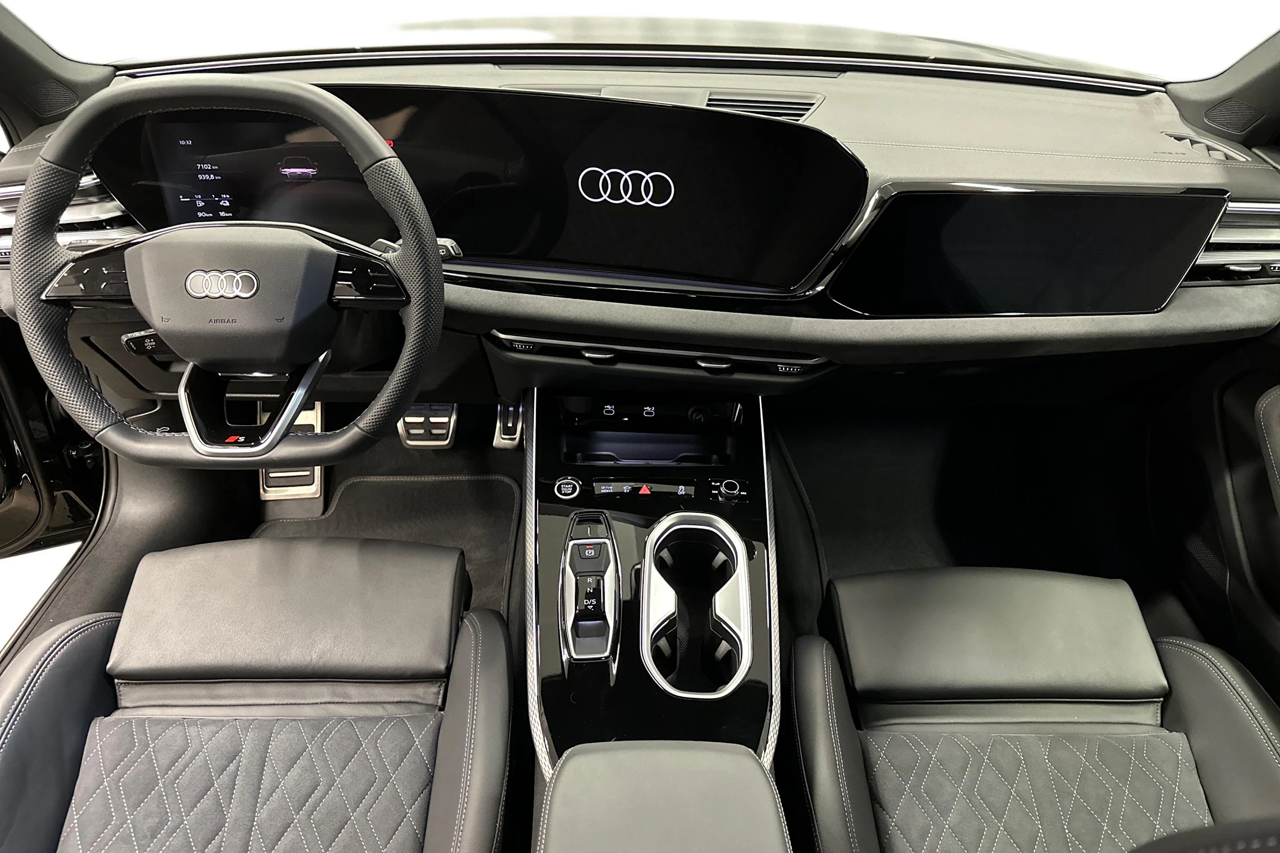 musta Audi A6 2026 kuva 7.