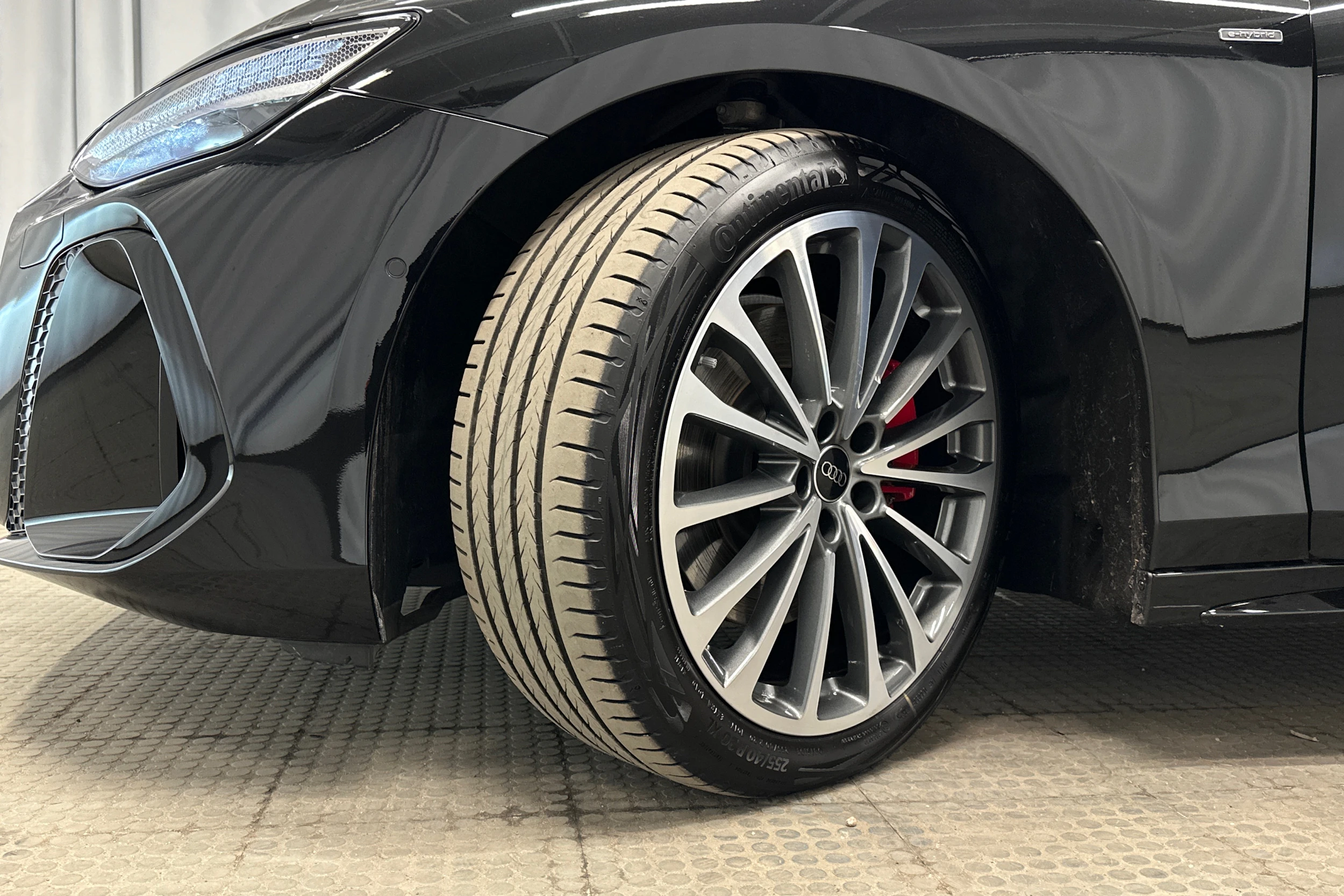 musta Audi A6 2026 kuva 10.