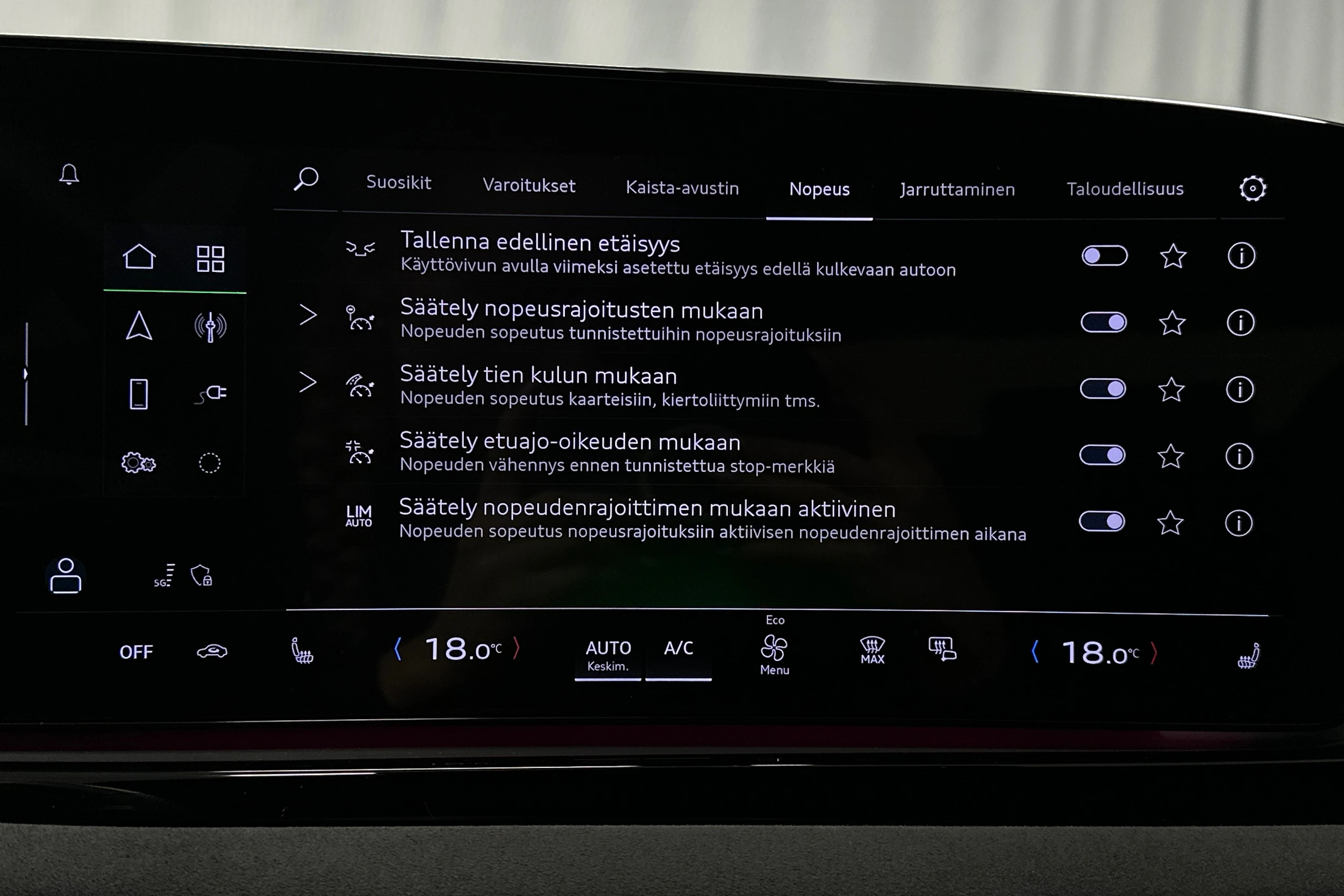 musta Audi A6 2026 kuva 25.
